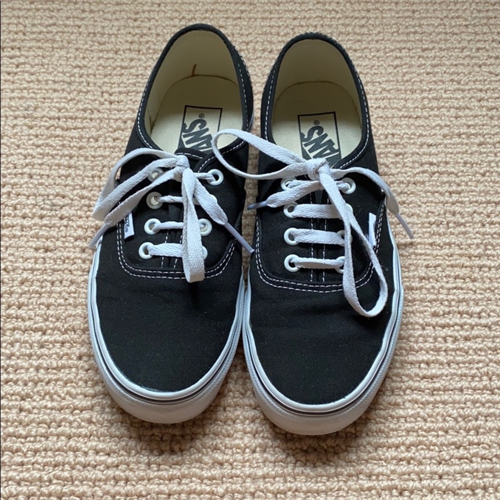 Black lace up vans